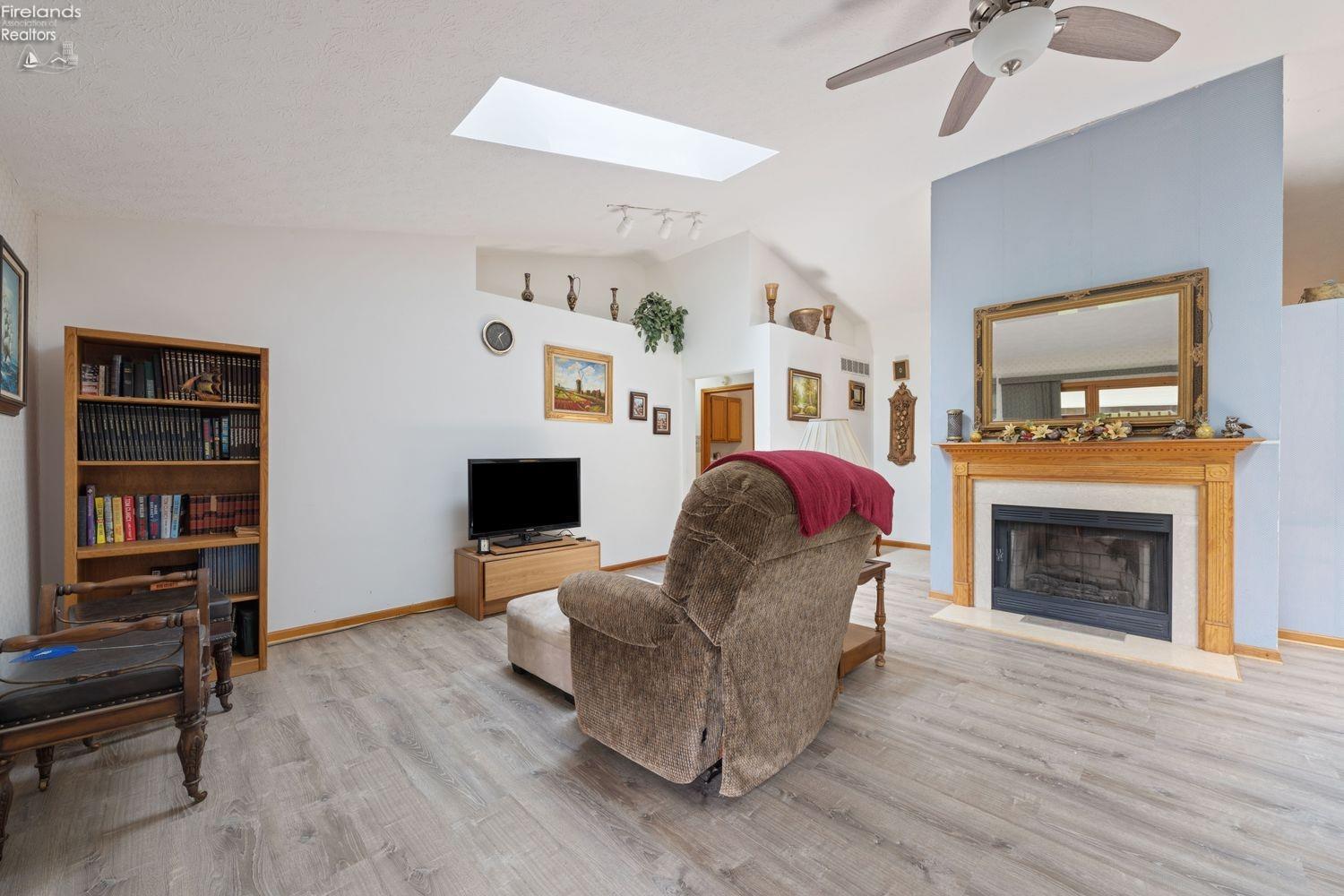 13904 Kneisel Road Vermilion, OH 44089 - Photo 8 of 41 Gallery Image 8
