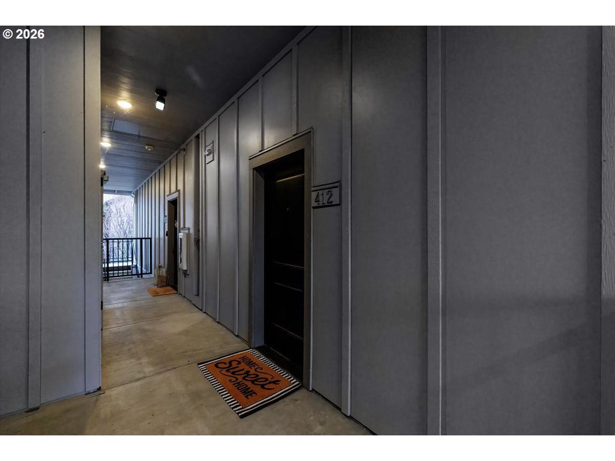 13895 Southwest Meridian Street, Unit 412 Beaverton, OR 97005 - Photo 6 of 38 a view of hallway
