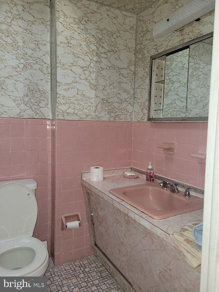 1636 Forrestal Street Philadelphia, PA 19145 - Photo 15 of 18