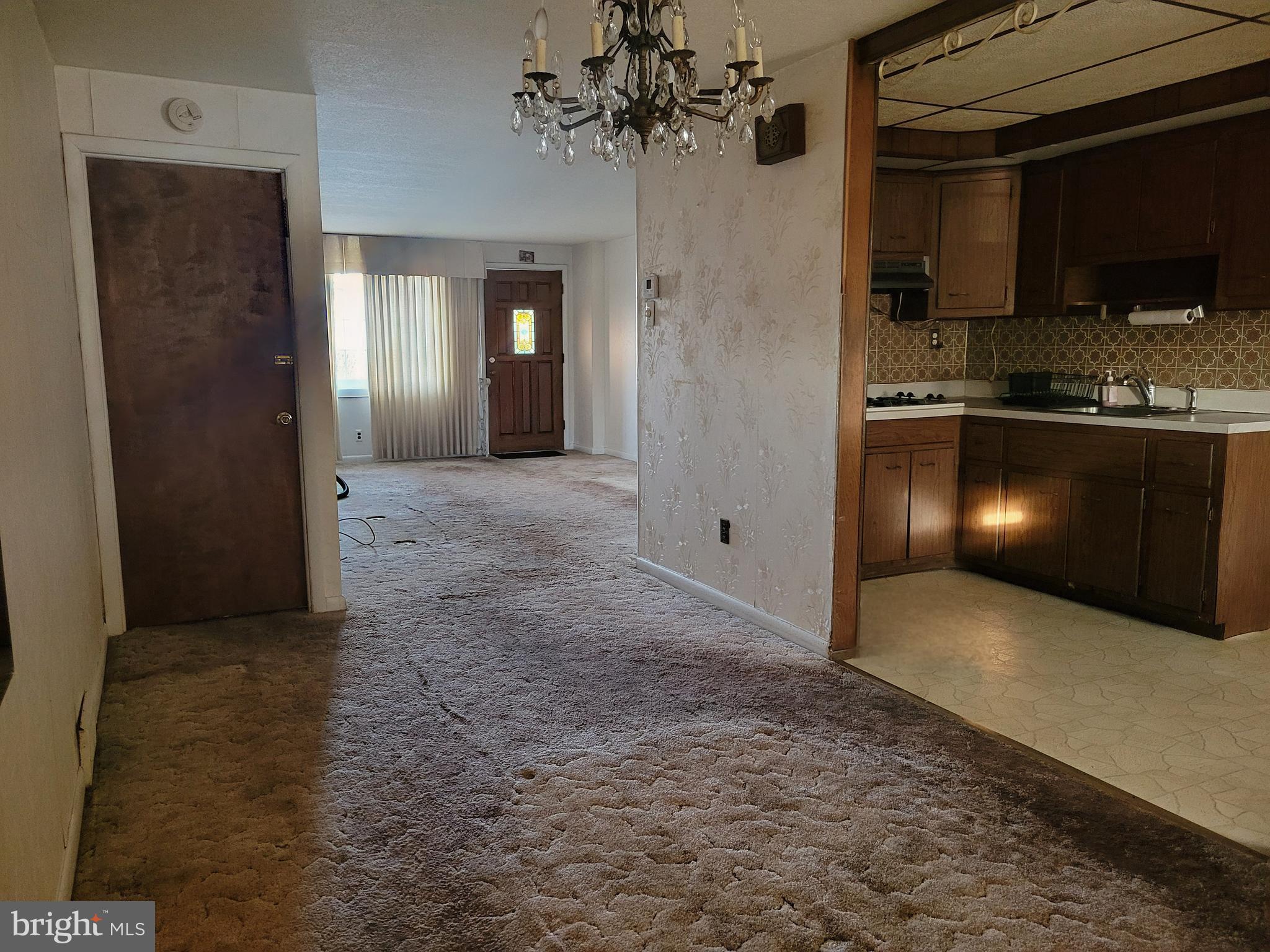 1636 Forrestal Street Philadelphia, PA 19145 - Photo 4 of 18