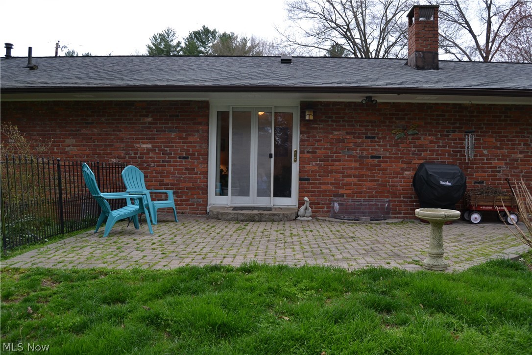 118 Robson Road Marietta, OH 45750 - Photo 20 of 21 Brick patio
