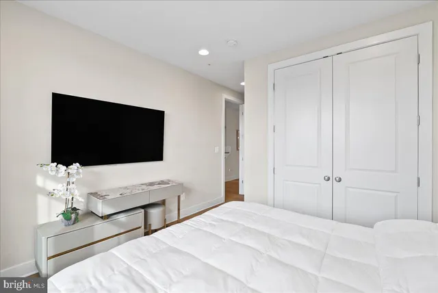 $1,250,000 | 42104 Creighton Road, Ashburn, VA 20148