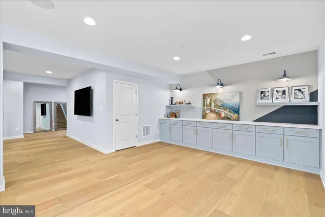 $1,250,000 | 42104 Creighton Road, Ashburn, VA 20148