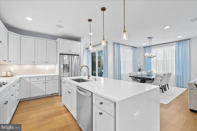 $1,250,000 | 42104 Creighton Road, Ashburn, VA 20148