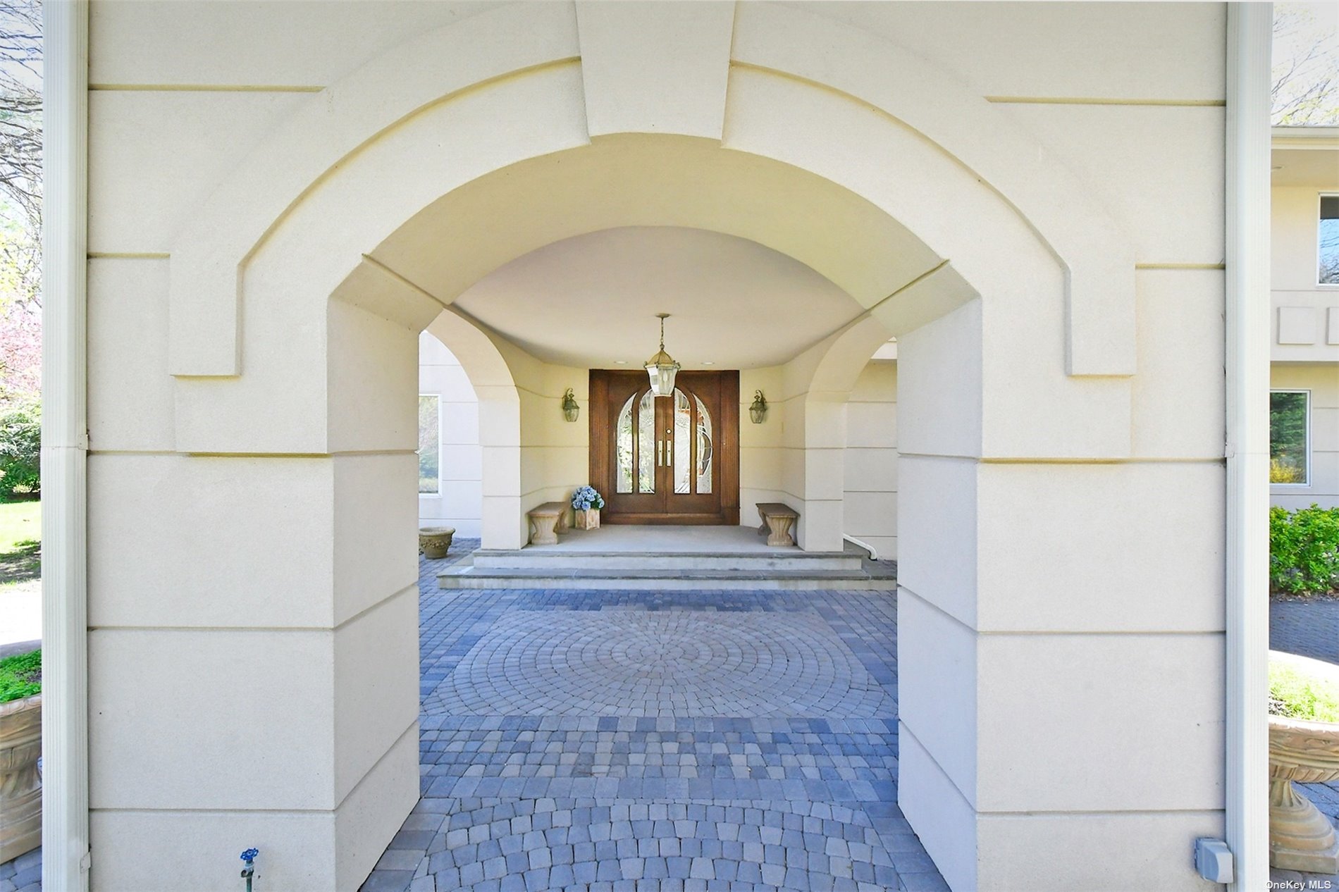 a view of entryway with a hallway