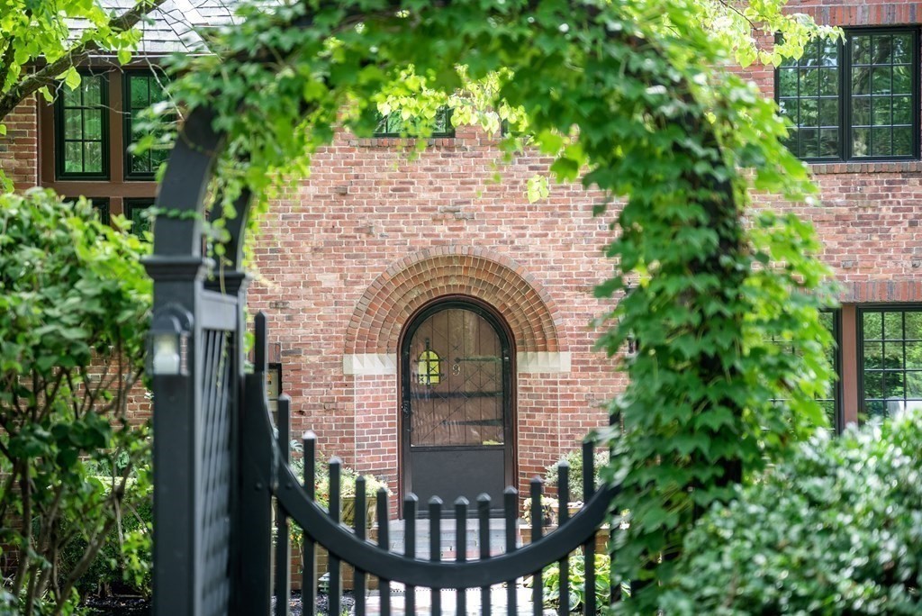 9 Penniman Road Brookline, MA 02445 - Photo 28 of 35 a view of a balcony with plants