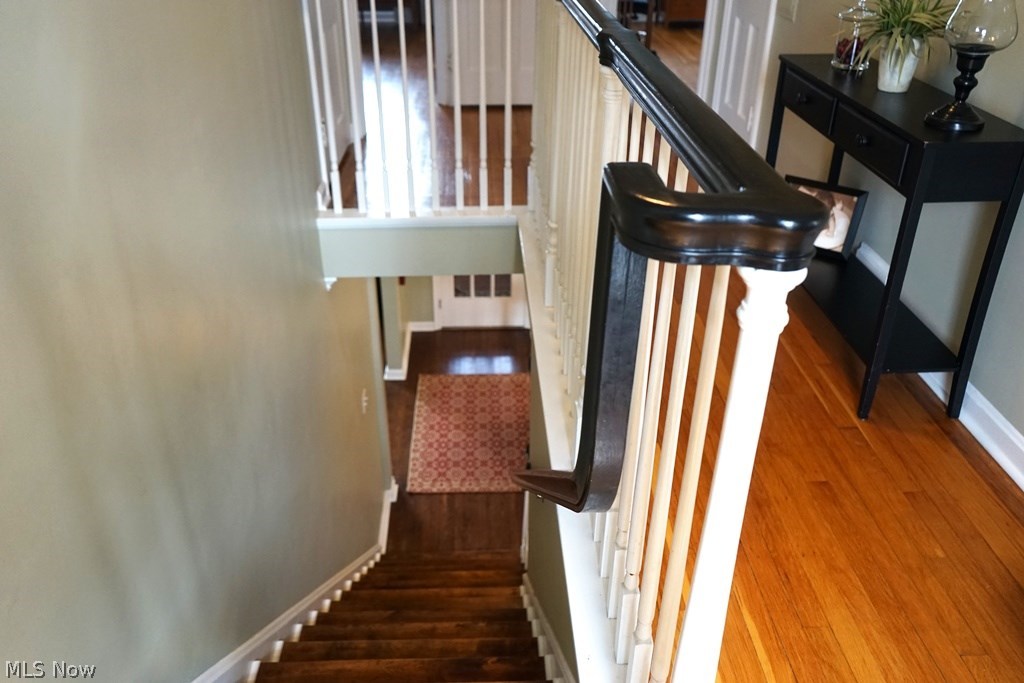 17004 Holbrook Road Cleveland, OH 44120 - Photo 9 of 24 Gallery Image 9