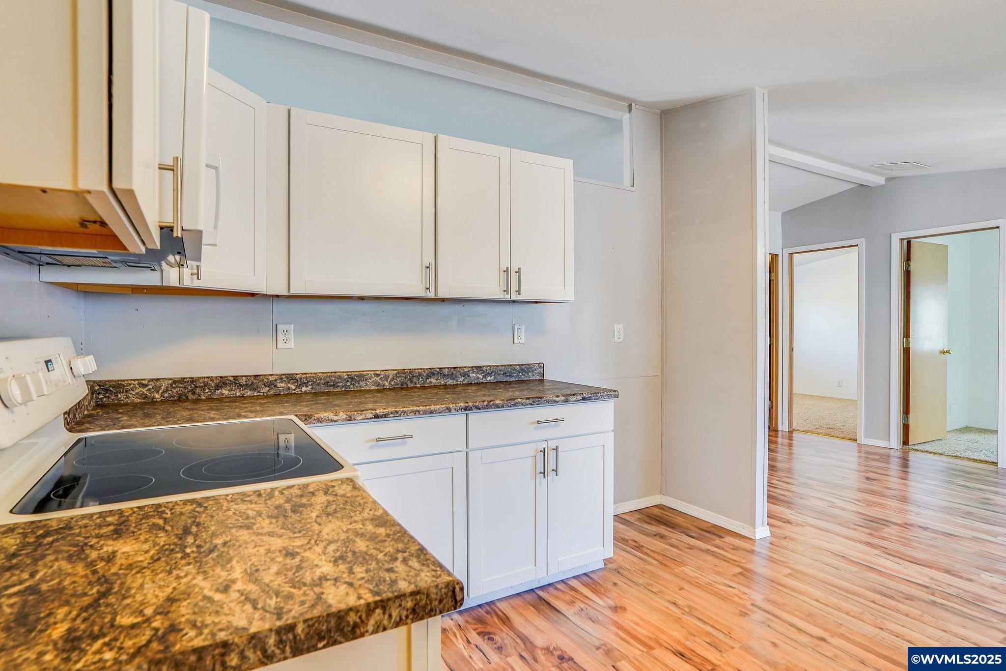 1630 Wallace Road Northwest, Unit 18 Salem, OR 97304 - Photo 18 of 37