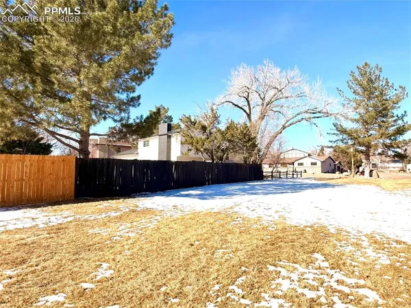 $369,900 | 12 Briargate Terrace, Pueblo, CO 81001