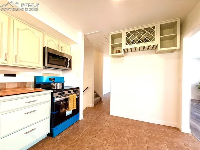 $379,900 | 12 Briargate Terrace, Pueblo, CO 81001