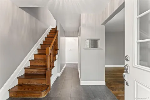 $649,000 | 16 Bryn Mawr Parkway, Bronxville, NY 10708