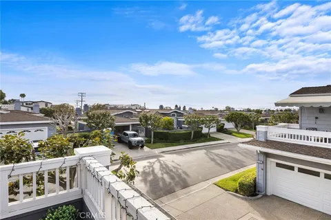 $2,800,000 | 3731 Daffodil Avenue, Unit 96, Corona del Mar, CA 92625