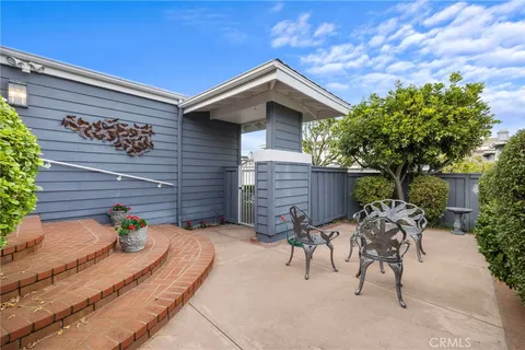$2,800,000 | 3731 Daffodil Avenue, Unit 96, Corona del Mar, CA 92625