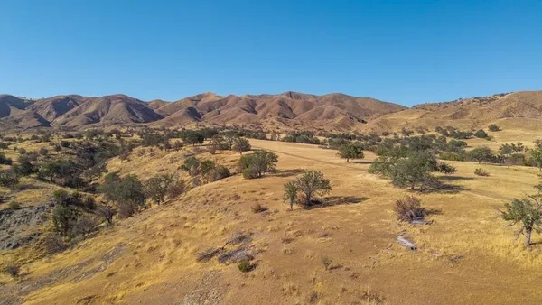 $2,843,450 | 47069 Crump Lane, Coalinga, CA 93210