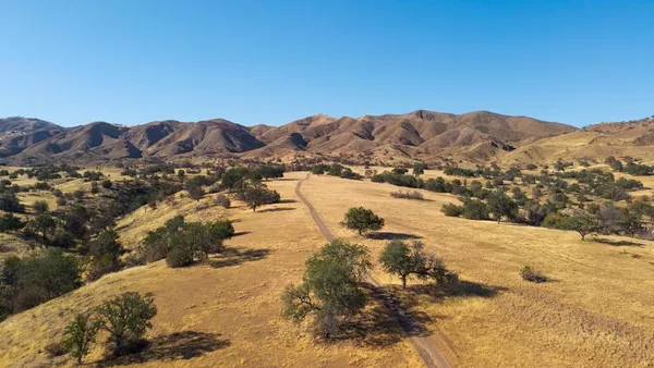 $2,843,450 | 47069 Crump Lane, Coalinga, CA 93210