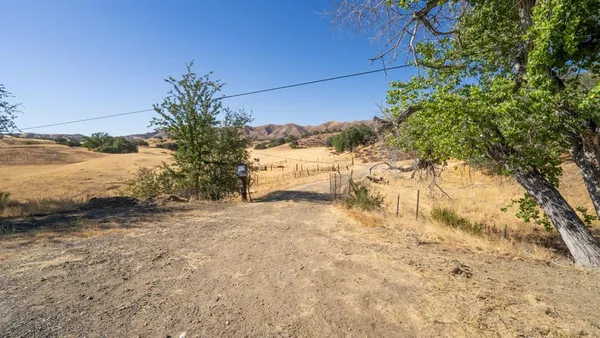 $2,843,450 | 47069 Crump Lane, Coalinga, CA 93210