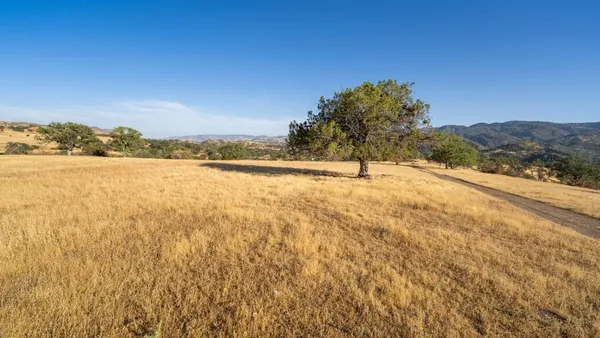 $2,843,450 | 47069 Crump Lane, Coalinga, CA 93210