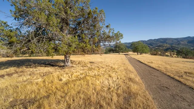 $2,843,450 | 47069 Crump Lane, Coalinga, CA 93210