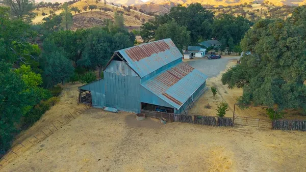 $2,843,450 | 47069 Crump Lane, Coalinga, CA 93210