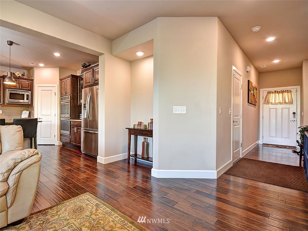 3915 176th Street Southeast Bothell, WA 98012 - Photo 3 of 20