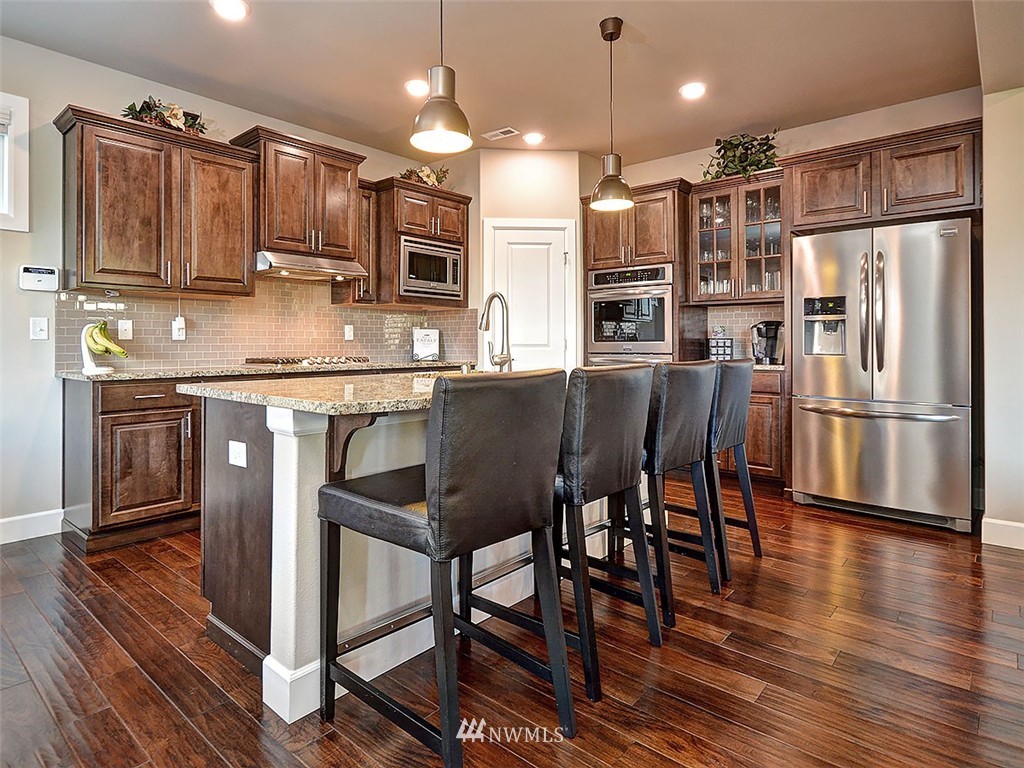 3915 176th Street Southeast Bothell, WA 98012 - Photo 8 of 20