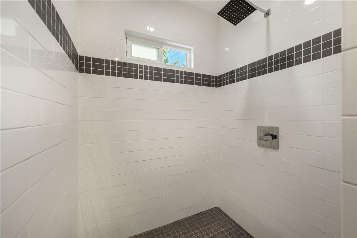 524 Thompson Avenue Mountain View, CA 94043 - Photo 21 of 34 a bathroom with a shower