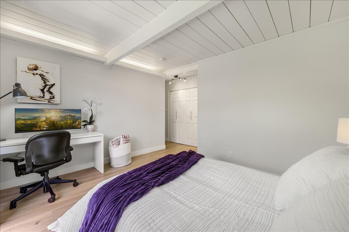 524 Thompson Avenue Mountain View, CA 94043 - Photo 28 of 34 a bedroom with a workspace