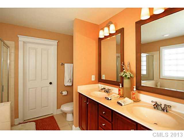 289 Bridges Farm Road, Unit 136 Davidson, NC 28115 - Photo 5 of 10 Gallery Image 5