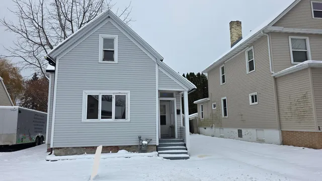 $145,000 | 1925 North 10th Street, Sheboygan, WI 53081