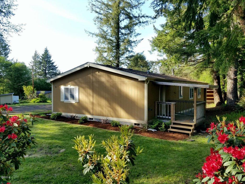 16 Schlecht Road Toledo, OR 97391 - Photo 3 of 22 South side of home