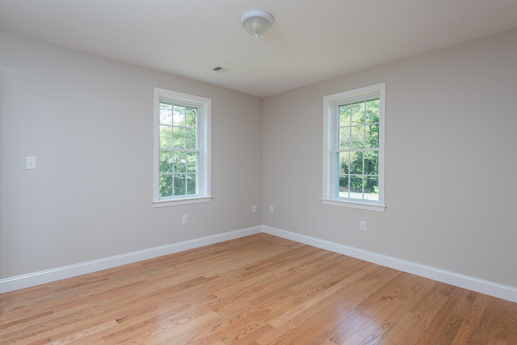 273 Lakeside Road Hanson, MA 02341 - Photo 12 of 30 Gallery Image 12