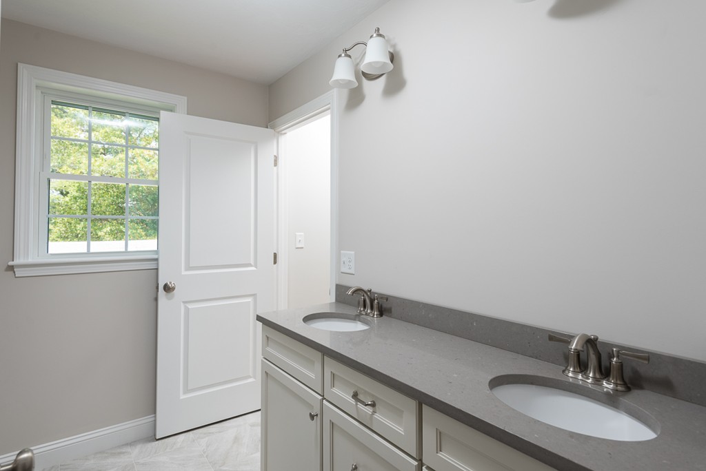 273 Lakeside Road Hanson, MA 02341 - Photo 19 of 30 Gallery Image 19