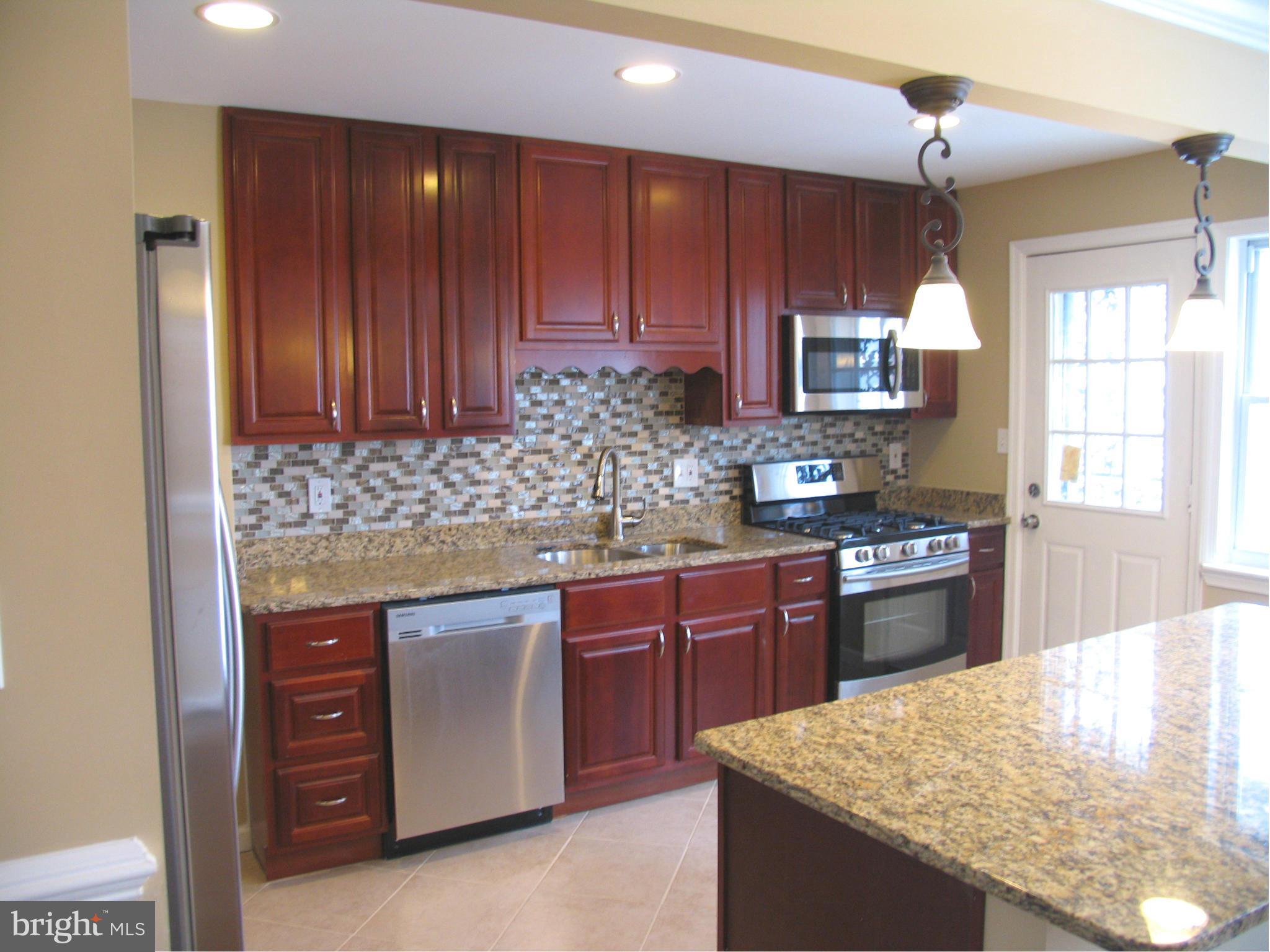 1926 Northbourne Road Baltimore, MD 21239 - Photo 2 of 24 Kitchen