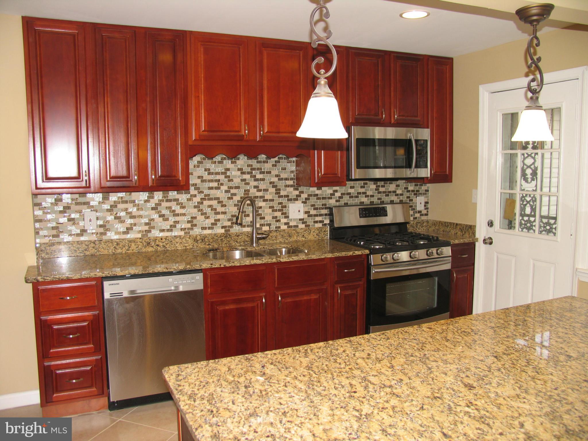 1926 Northbourne Road Baltimore, MD 21239 - Photo 3 of 24 Kitchen