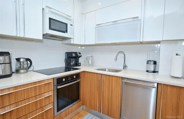 $605,000 | 31-35 31st Street | Astoria