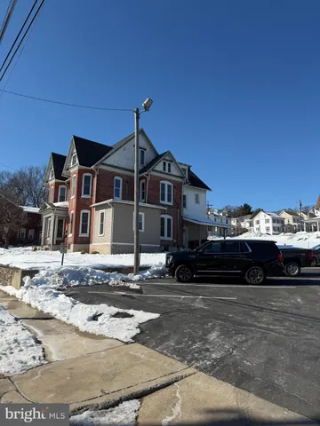 $1,200 | 35 West Wyomissing Avenue, Mohnton, PA 19540
