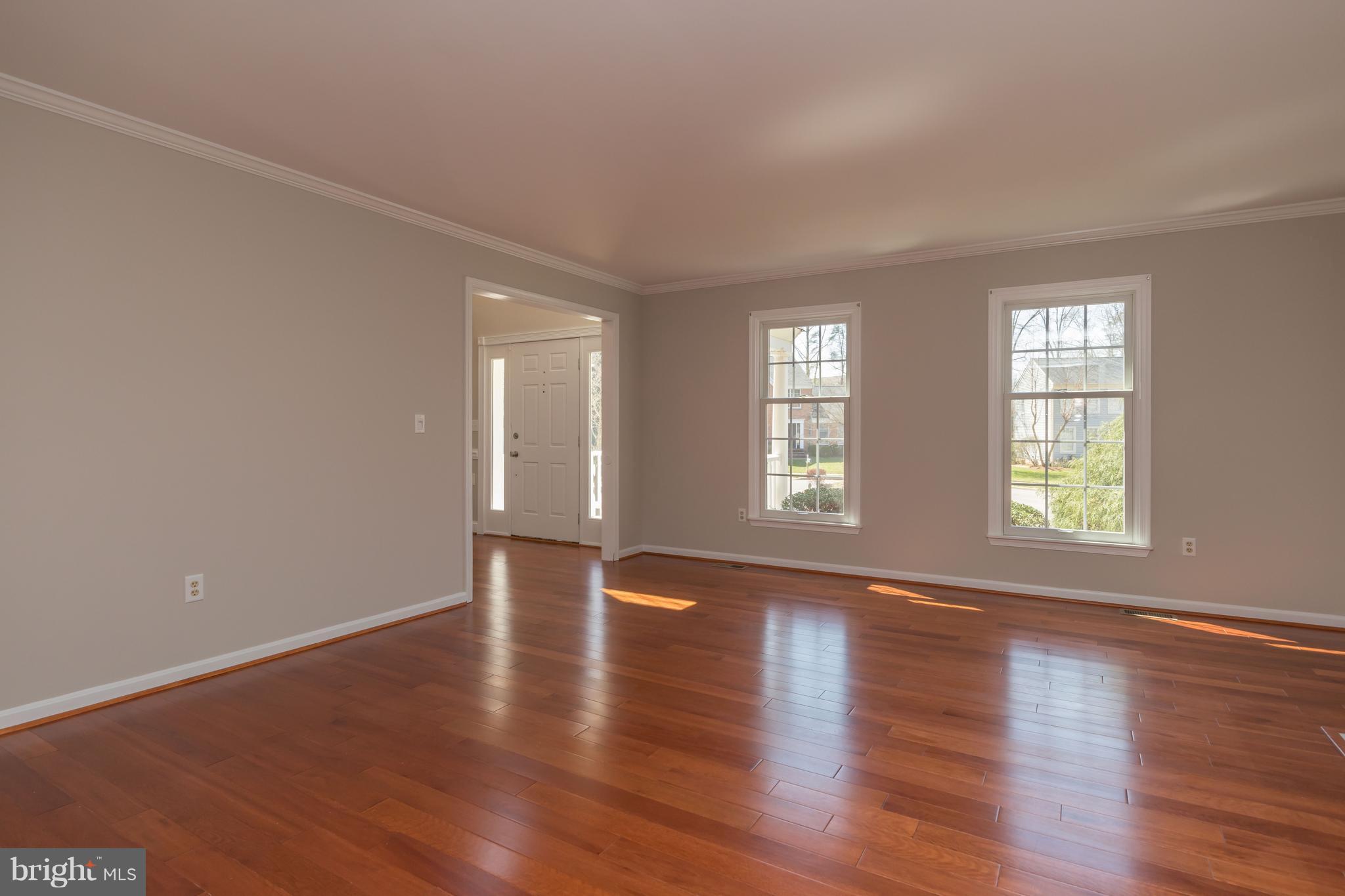 420 Riding Ridge Road Annapolis, MD 21403 - Photo 5 of 29 Living Room