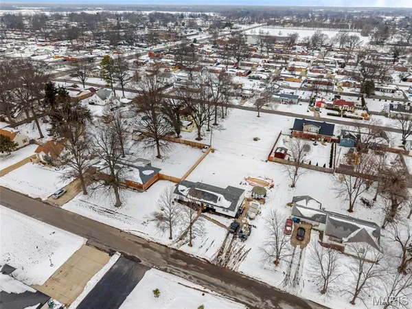 $239,000 | 2431 Pine Street, Granite City, IL 62040