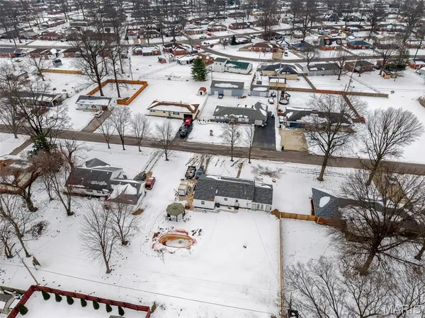$239,000 | 2431 Pine Street, Granite City, IL 62040