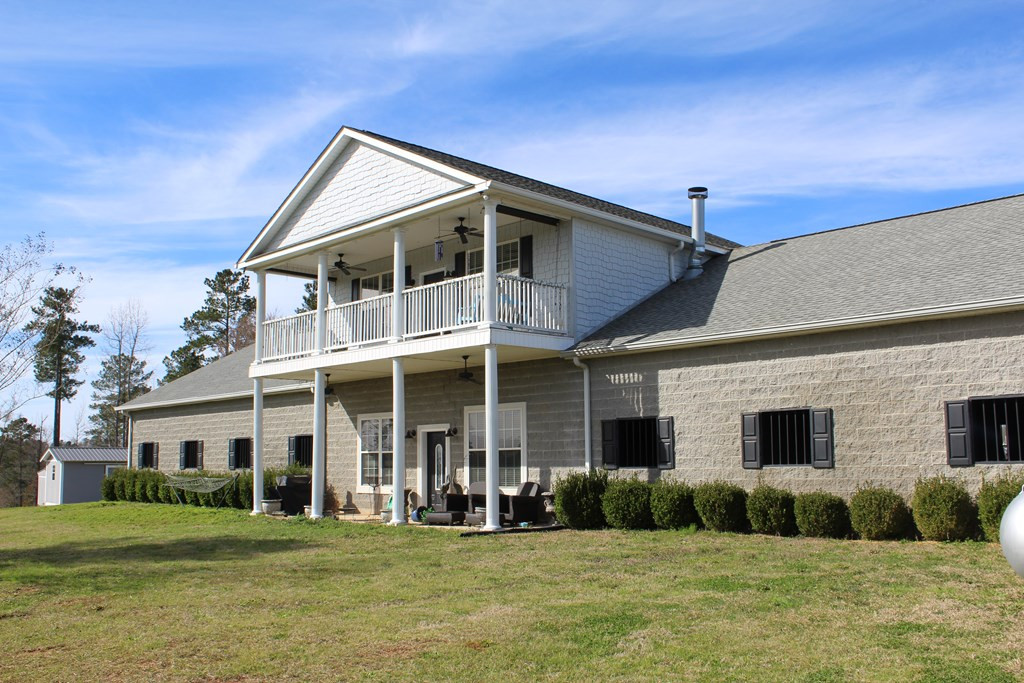 1196 Sweetwater Road Edgefield, SC 29824 - Photo 2 of 27