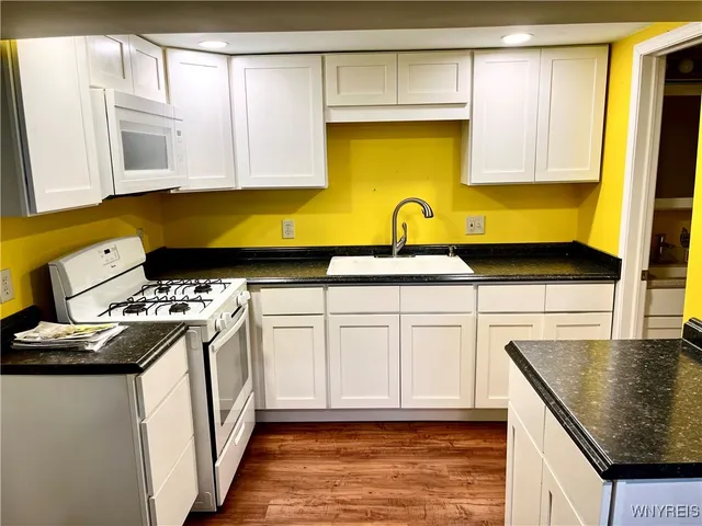 $299,900 | 12156 Liberia Road, Marilla, NY 14052