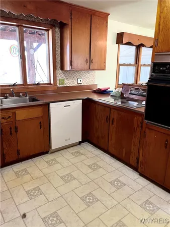 $299,900 | 12156 Liberia Road, East Aurora, NY 14052