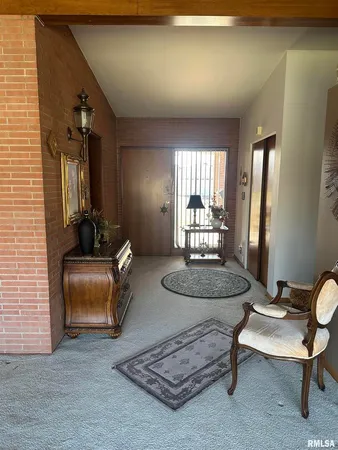 $275,000 | 944 South Lake Drive, Du Quoin, IL 62832