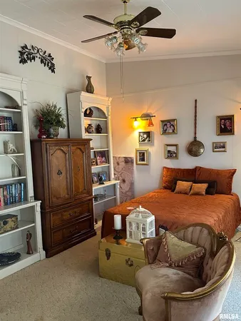 $275,000 | 944 South Lake Drive, Du Quoin, IL 62832