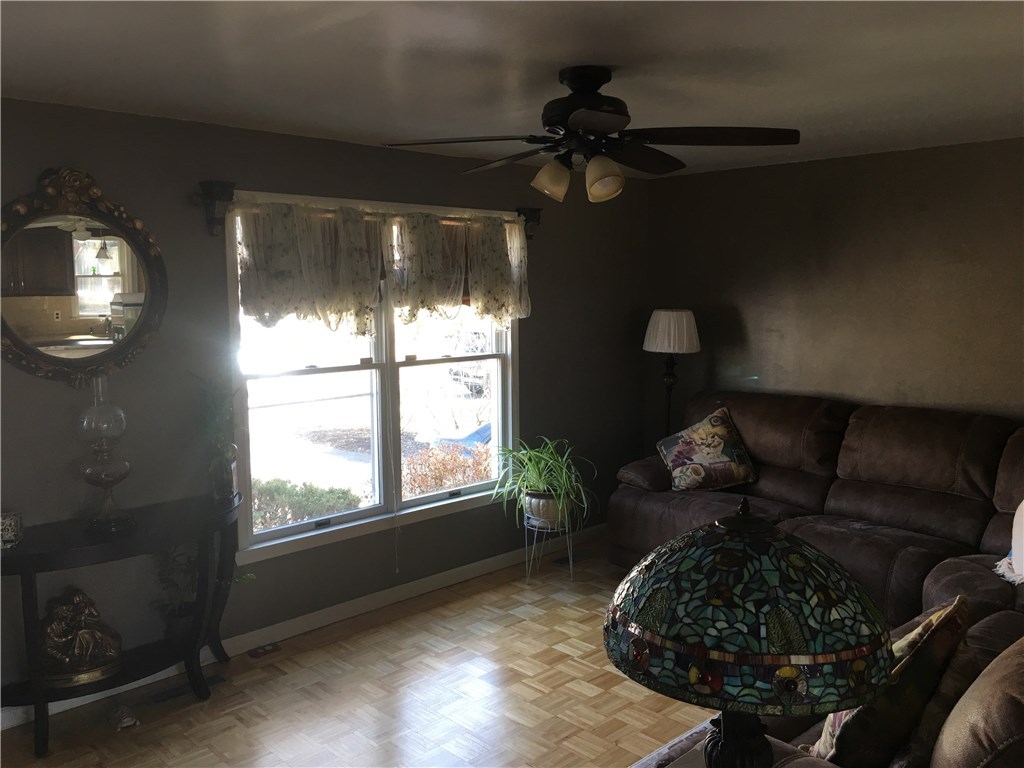 109 Haswill Street Warwick, RI 02889 - Photo 4 of 27 Gallery Image 4