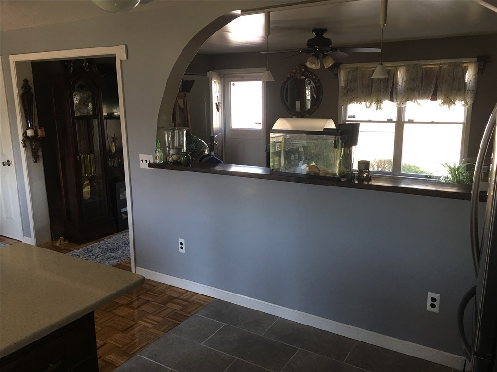 109 Haswill Street Warwick, RI 02889 - Photo 6 of 27 Gallery Image 6