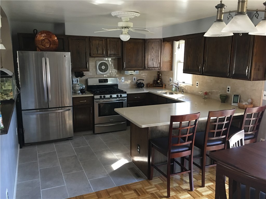 109 Haswill Street Warwick, RI 02889 - Photo 7 of 27 Gallery Image 7