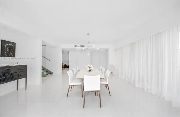 $3,500,000 | Thunder Alley, Aventura, FL 33180