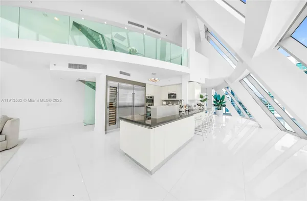 $3,500,000 | Thunder Alley, Aventura, FL 33180