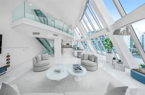 $3,500,000 | Thunder Alley, Aventura, FL 33180